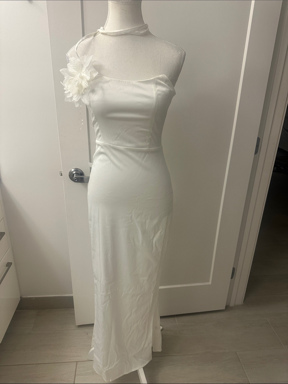 New Mews dress white satin NWT small